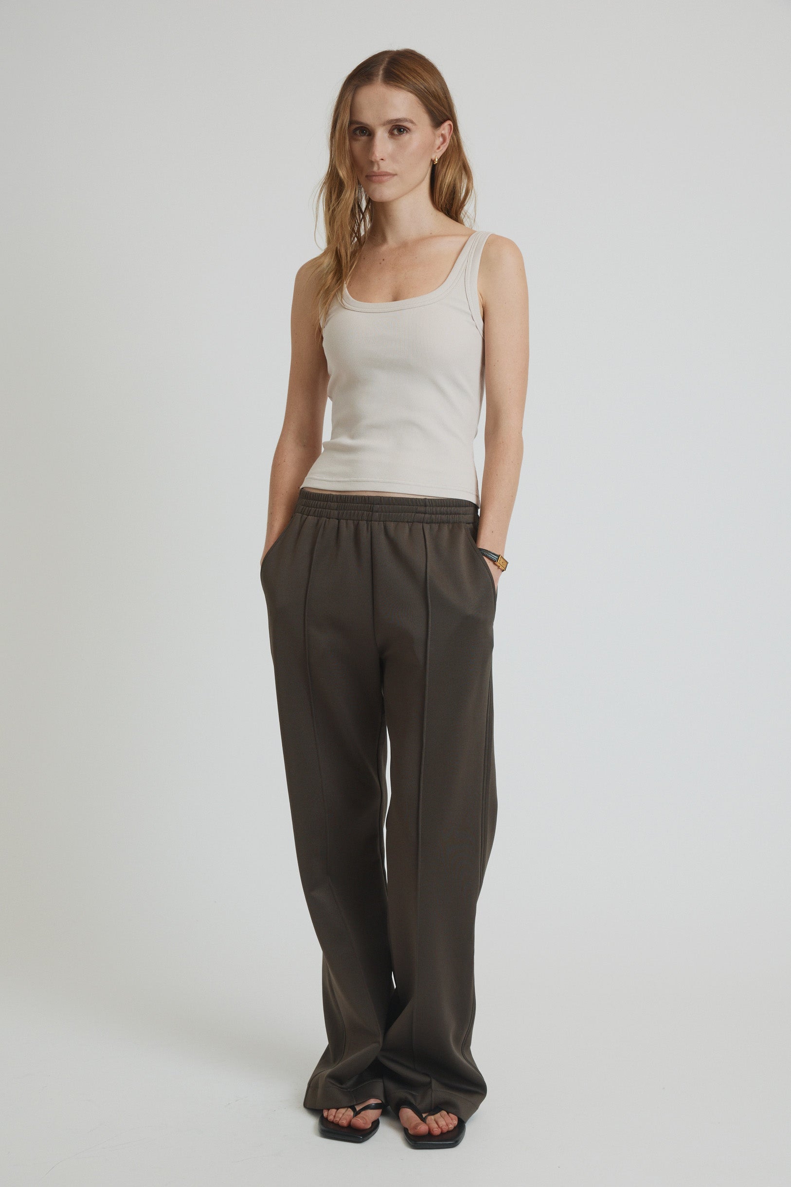 drew track pant in gravel