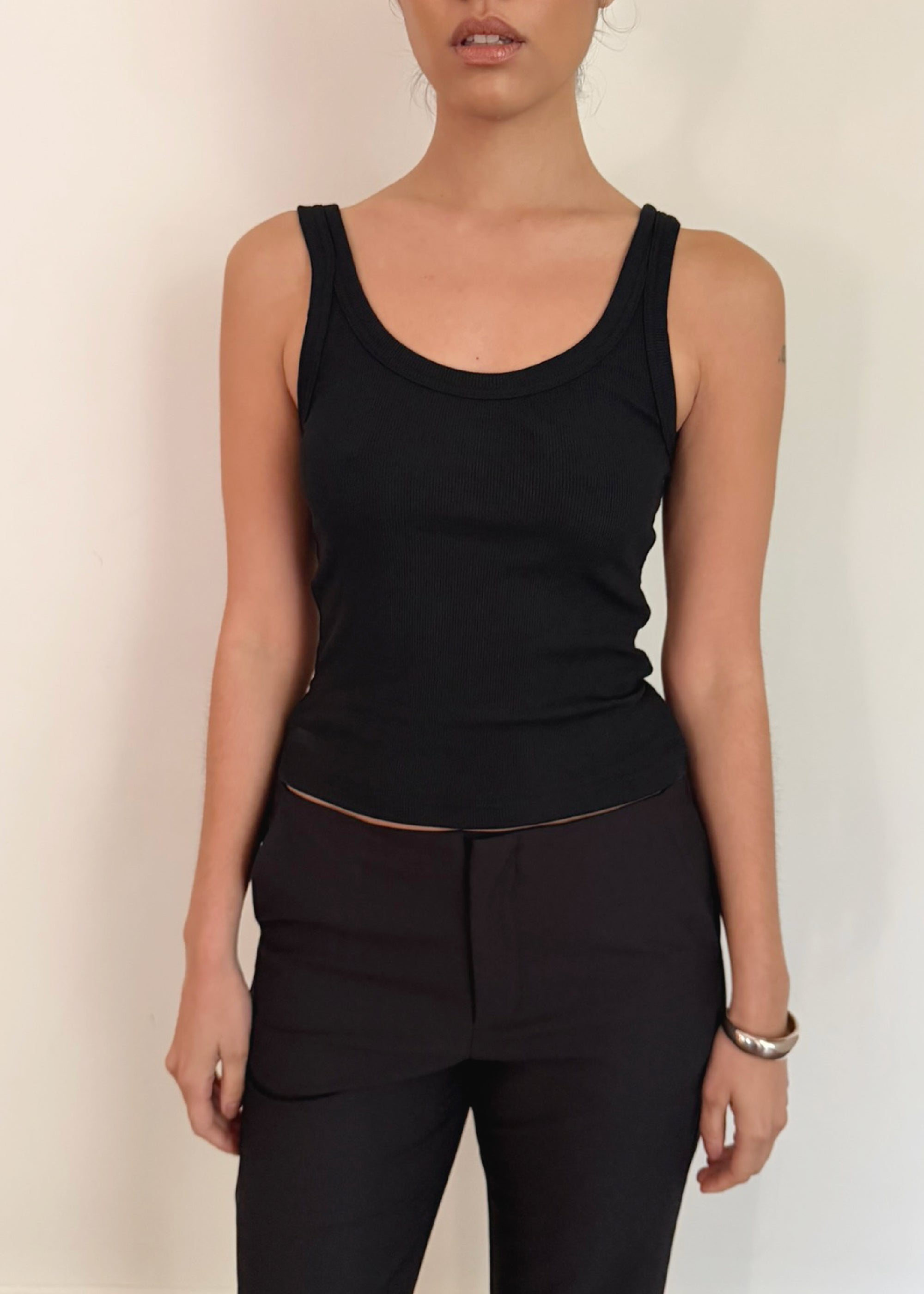 bold tank in black rib