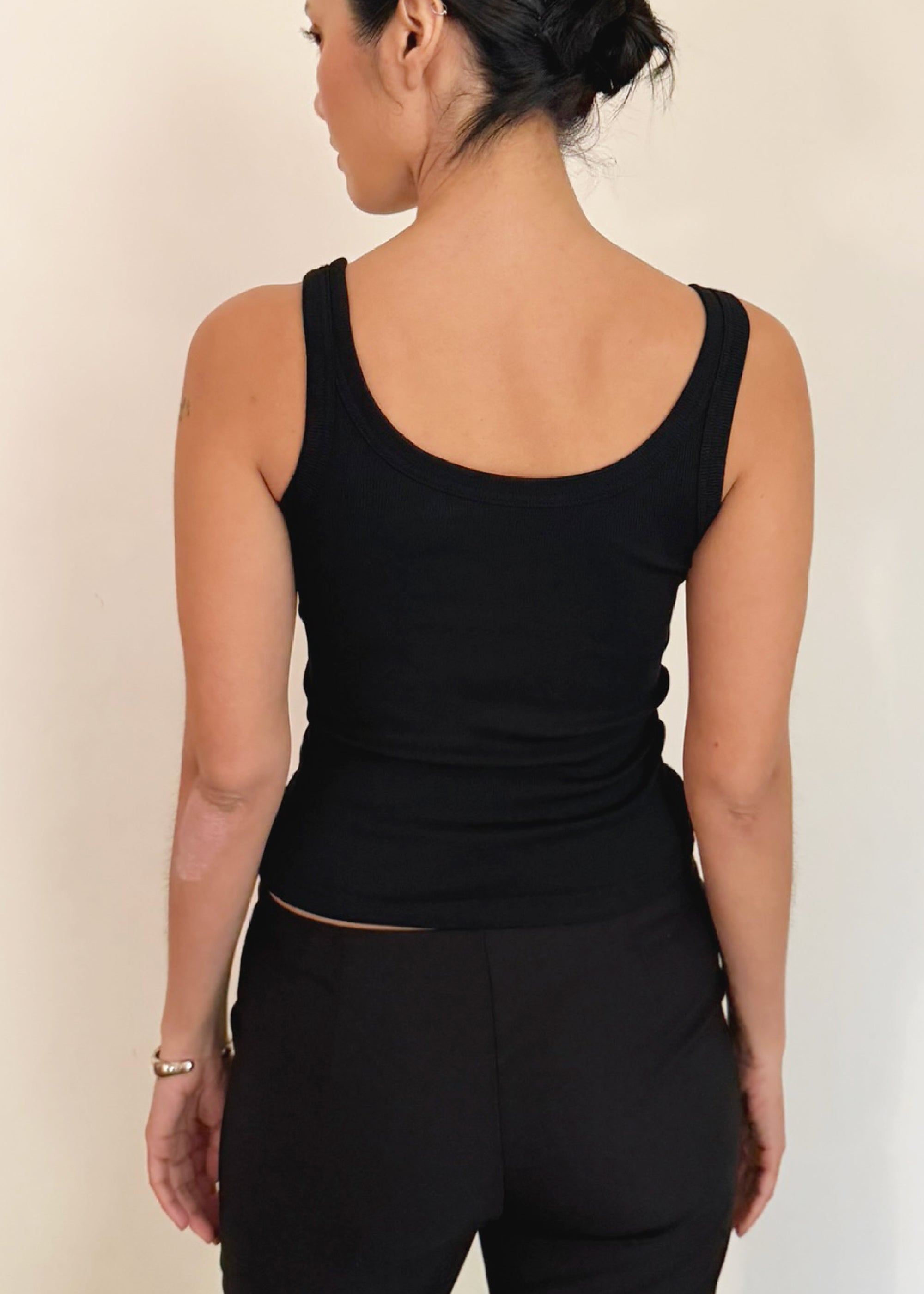 bold tank in black rib